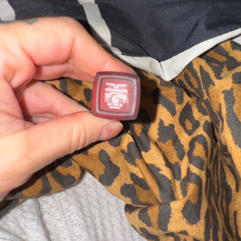 Chanel Rouge Ink Lipstick Deep Red - Picture 3 of 4